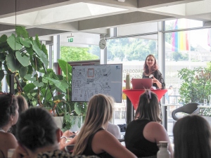 Foto der Präsentation von Dr.in Rita Krebs